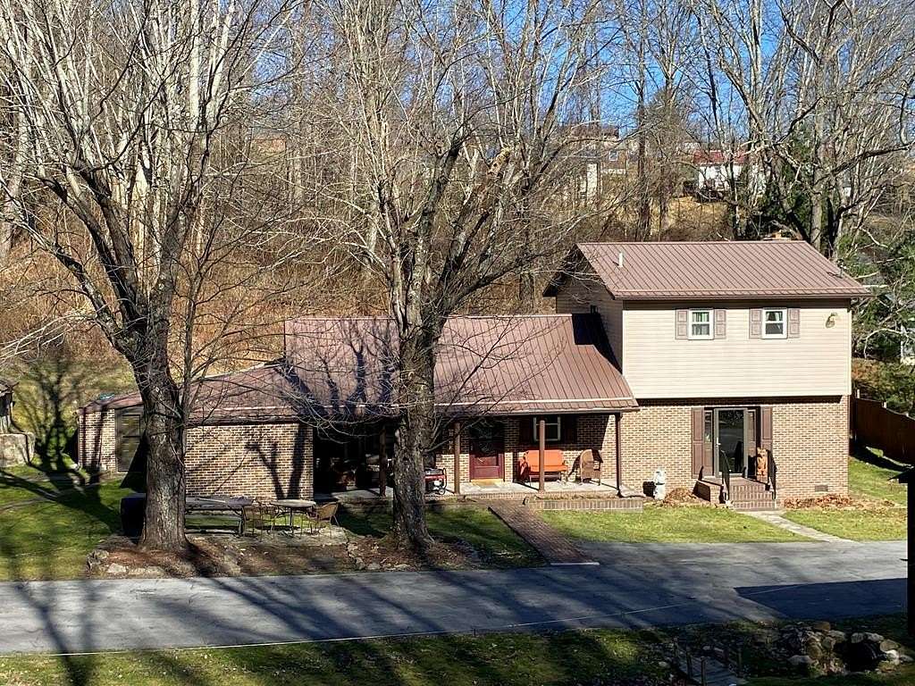 4.5 Acres of Land with Home for Sale in Tazewell, Virginia
