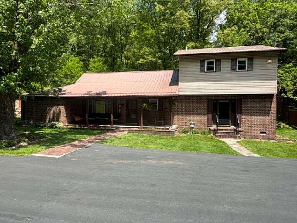 4.5 Acres of Land with Home for Sale in Tazewell, Virginia