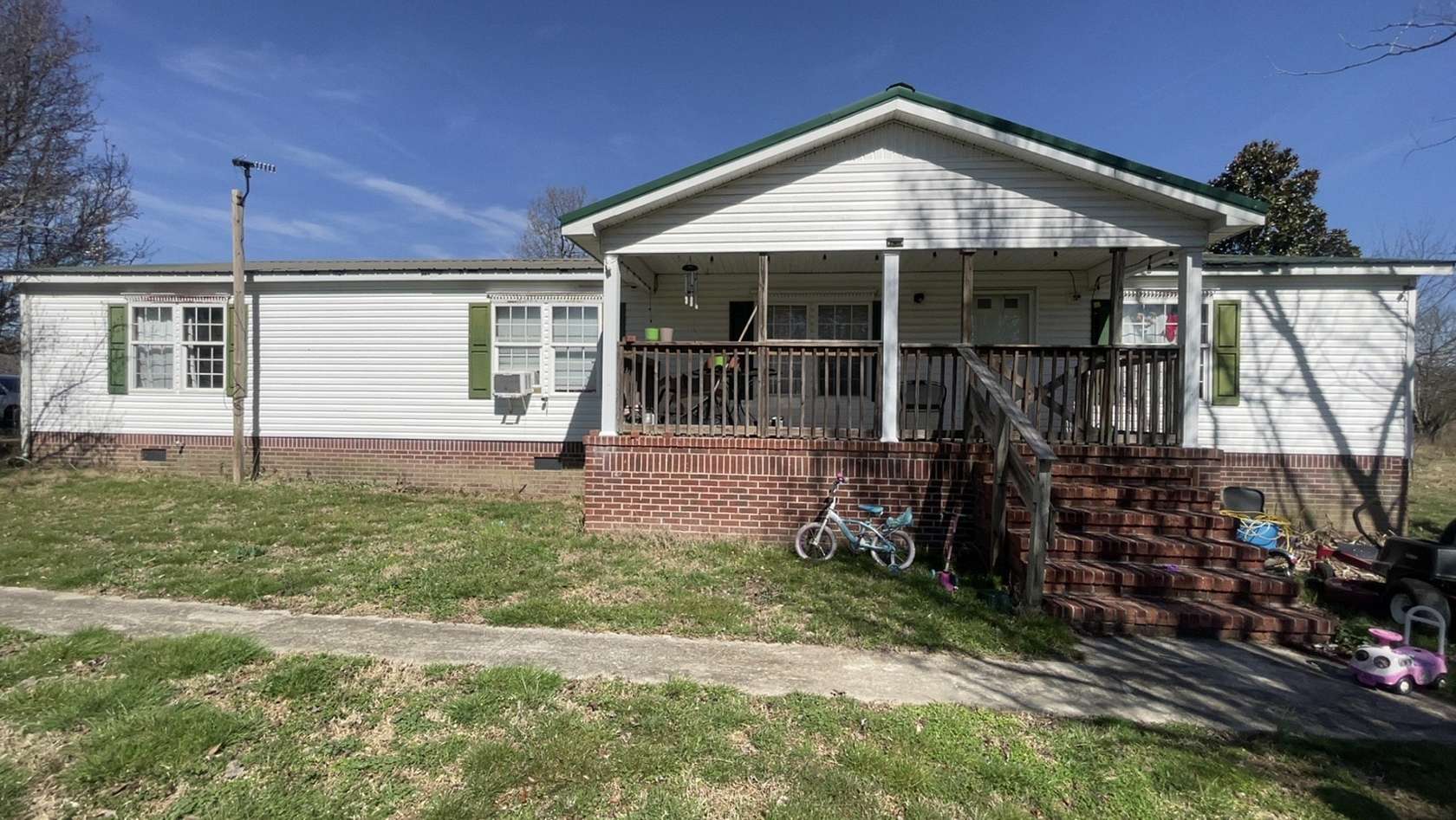 7.88 Acres of Land with Home for Sale in Estill Springs, Tennessee