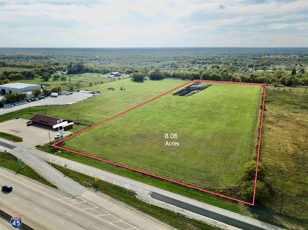 8 Acres of Commercial Land for Sale in Rice, Texas