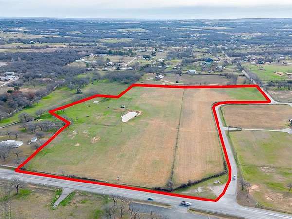 21.2 Acres of Agricultural & Residential Land for Sale in Weatherford, Texas
