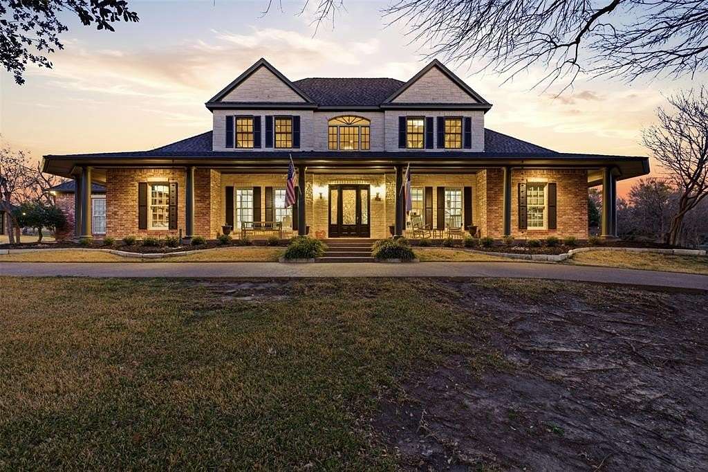 3.34 Acres of Land with Home for Sale in Fort Worth, Texas