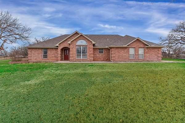 2.74 Acres of Land with Home for Sale in Hudson Oaks, Texas