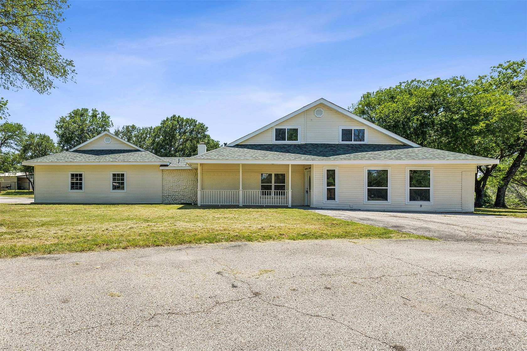 2 Acres of Land with Home for Sale in Fort Worth, Texas