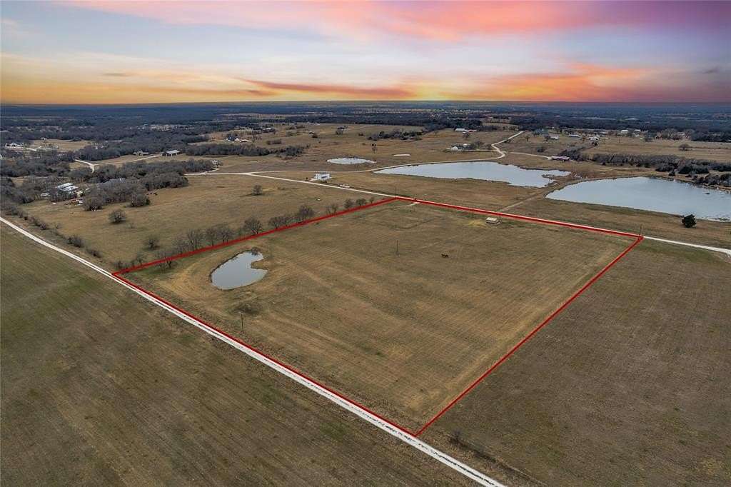 11.1 Acres of Land for Sale in Gainesville, Texas