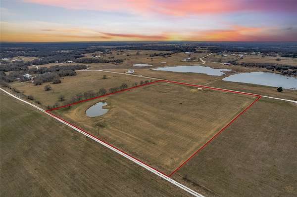 11.1 Acres of Land for Sale in Gainesville, Texas