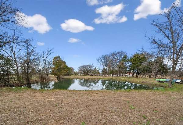 4.78 Acres of Land with Home for Sale in Kaufman, Texas