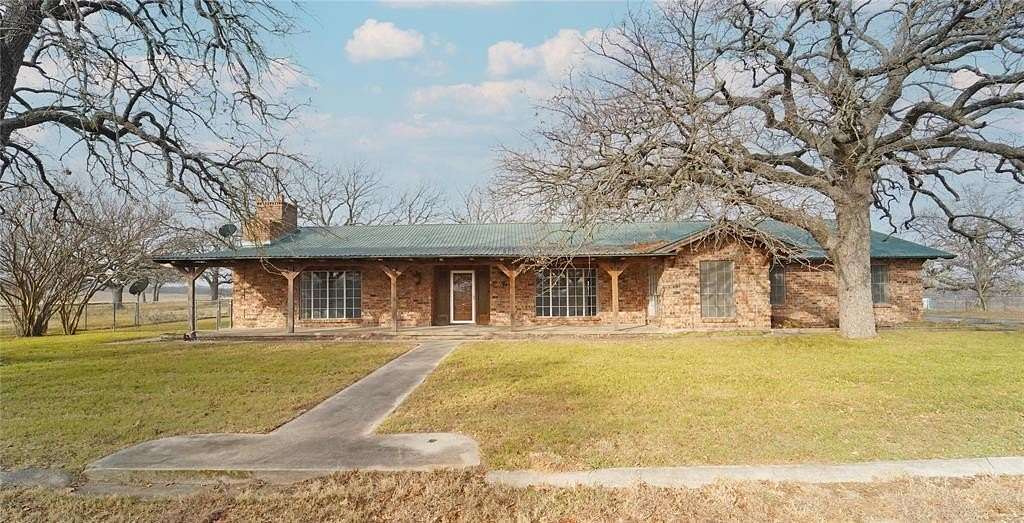 2 Acres of Land with Home for Lease in Springtown, Texas