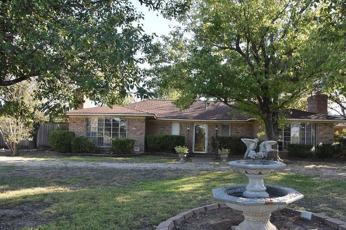2.1 Acres of Land with Home for Sale in Sunnyvale, Texas
