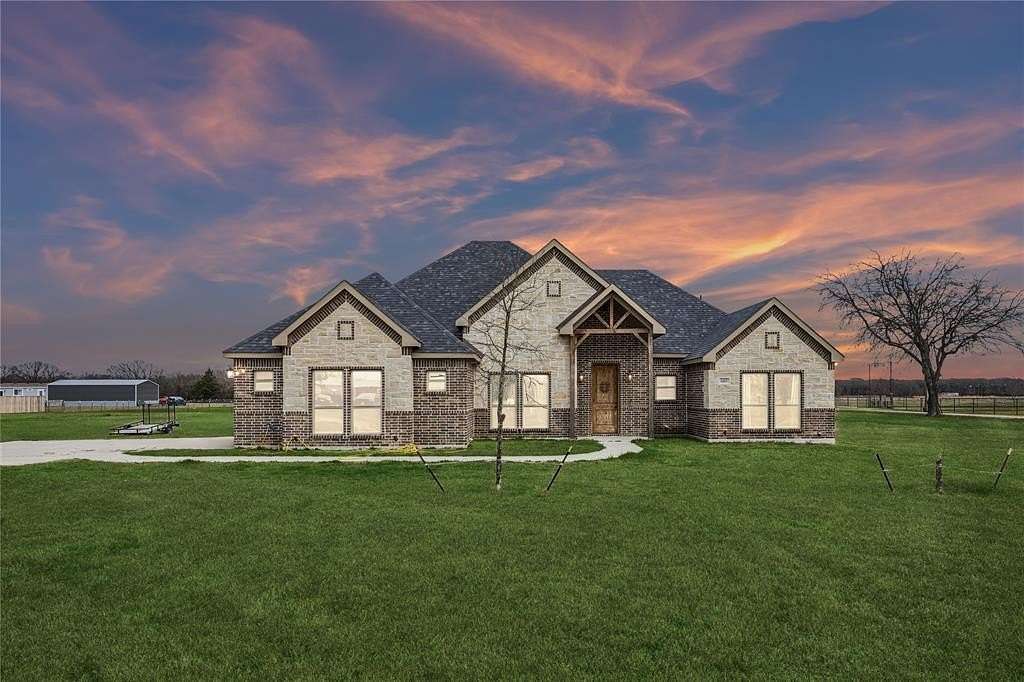 2.1 Acres of Land with Home for Sale in Quinlan, Texas