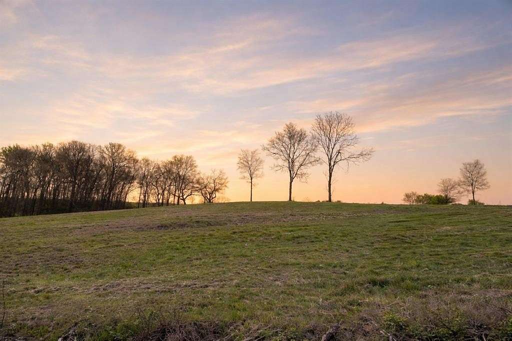 3 Acres of Land for Sale in Corsicana, Texas