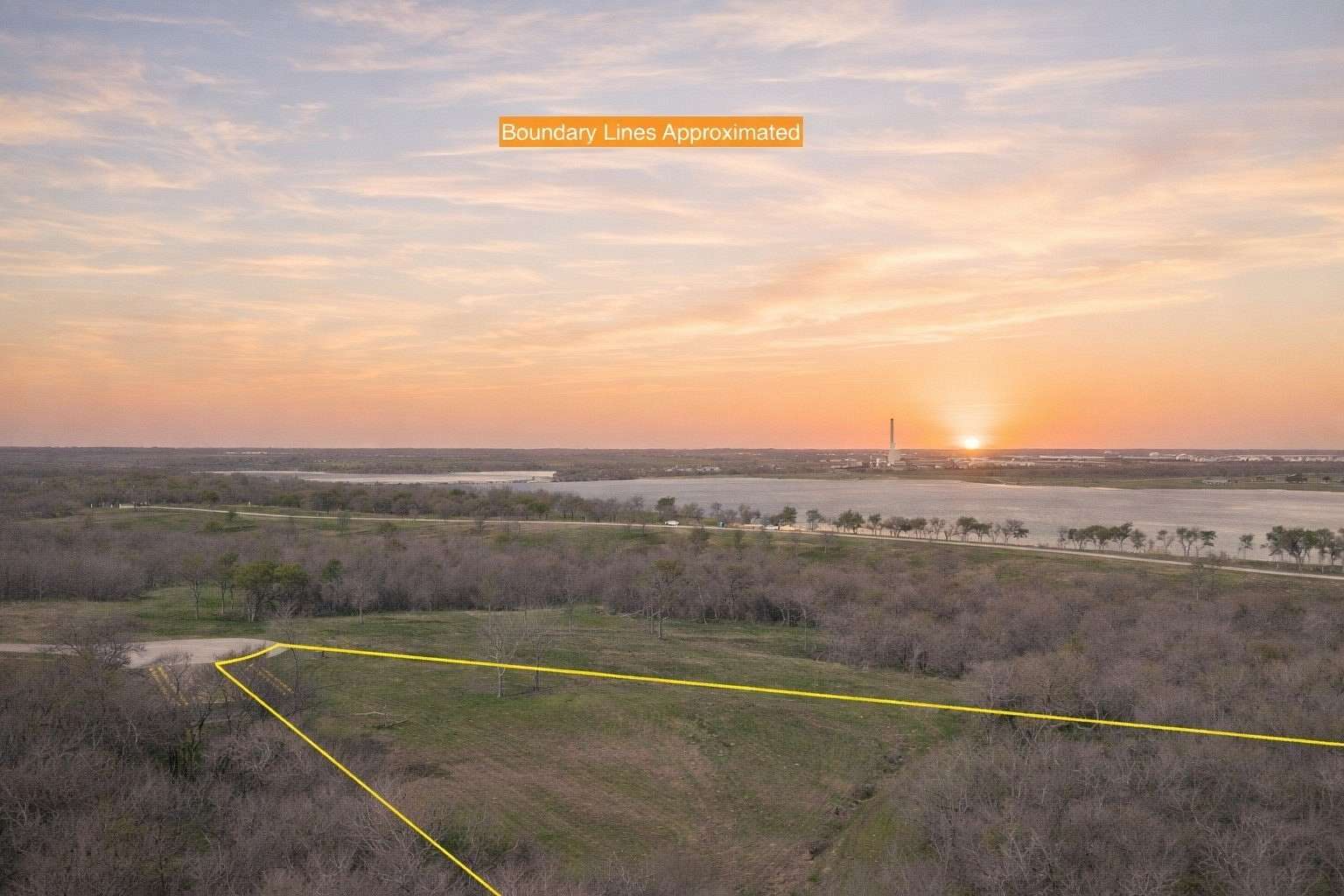 3 Acres of Residential Land for Sale in Corsicana, Texas