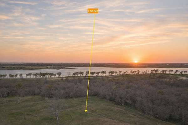 3 Acres of Residential Land for Sale in Corsicana, Texas