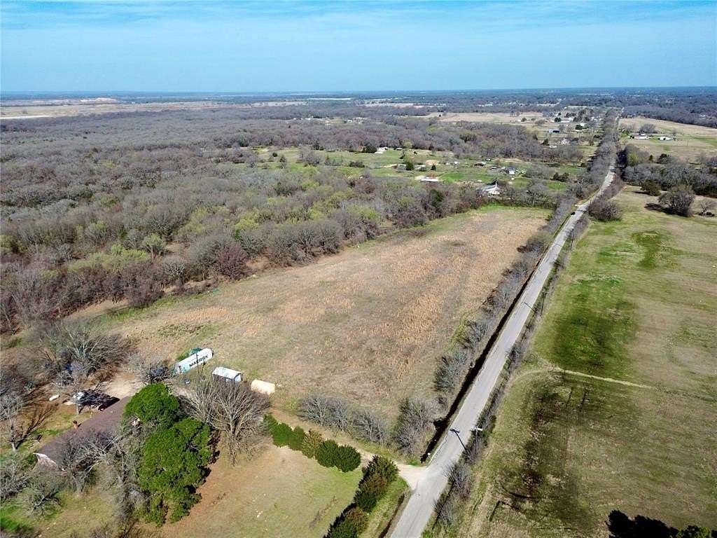 7.3 Acres of Residential Land for Sale in Kemp, Texas