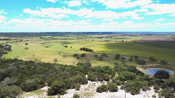 10 Acres of Land for Sale in Jonesboro, Texas