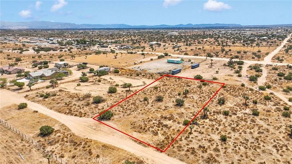 0.94 Acres of Residential Land for Sale in Phelan, California