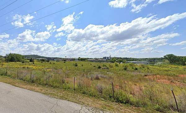 2.78 Acres of Commercial Land for Sale in Cookeville, Tennessee
