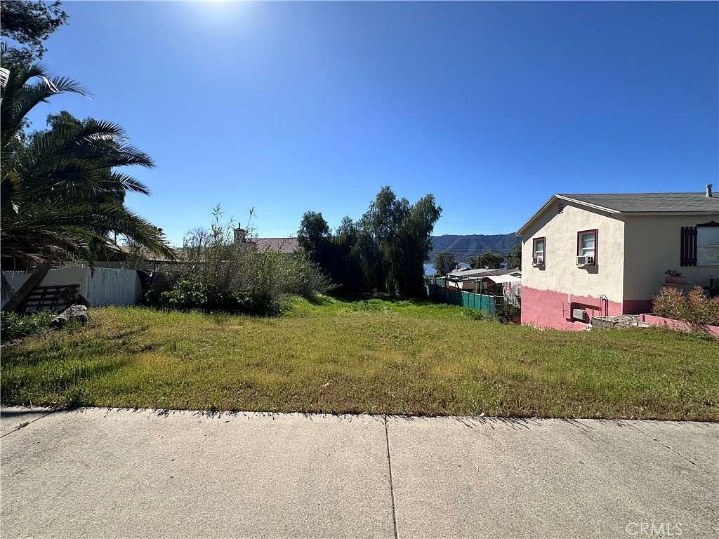 0.14 Acres of Commercial Land for Sale in Lake Elsinore, California