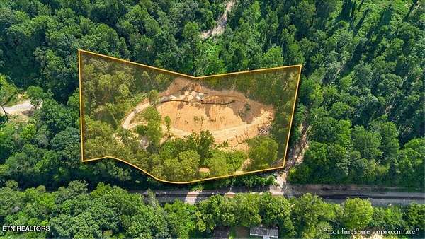 2 Acres of Residential Land for Sale in Caryville, Tennessee