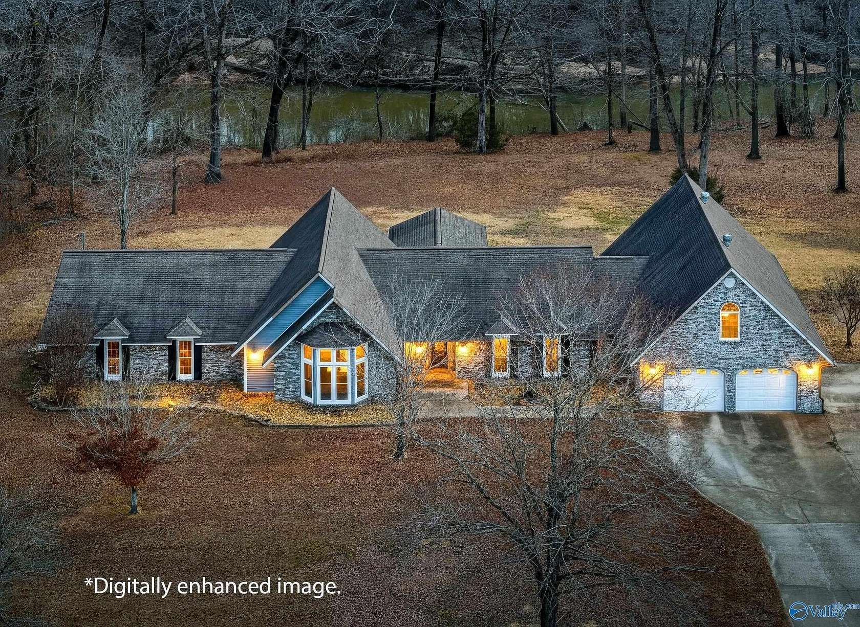 11 Acres of Land with Home for Sale in Hamilton, Alabama