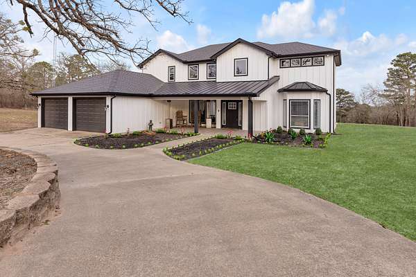 142 Acres of Recreational Land with Home for Sale in Winnsboro, Texas