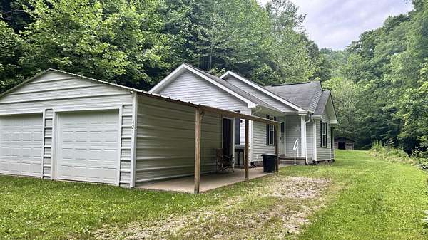 3.58 Acres of Land with Home for Sale in Oneida, Kentucky