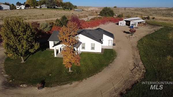 10.5 Acres of Land with Home for Sale in Caldwell, Idaho