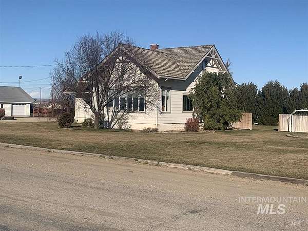 53 Acres of Agricultural Land with Home for Sale in Fruitland, Idaho