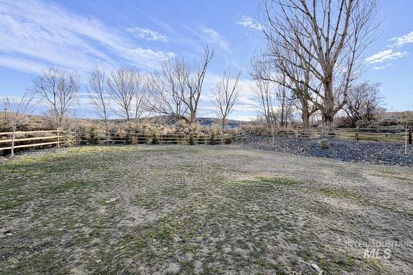 0.51 Acres of Land for Sale in Buhl, Idaho