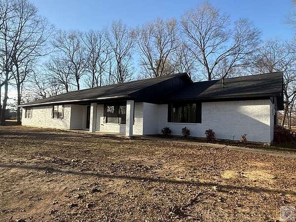 2.5 Acres of Land with Home for Sale in Texarkana, Arkansas