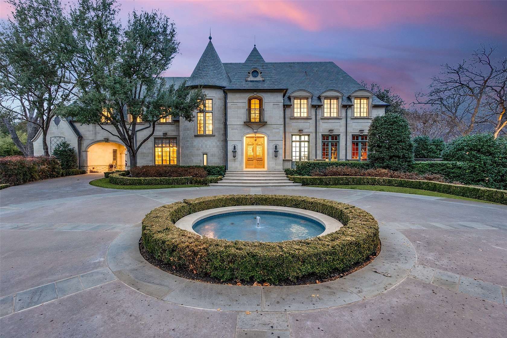 2 Acres of Land with Home for Sale in Dallas, Texas
