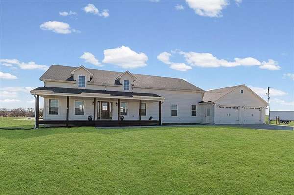 2.2 Acres of Improved Mixed-Use Land for Sale in Deepwater, Missouri