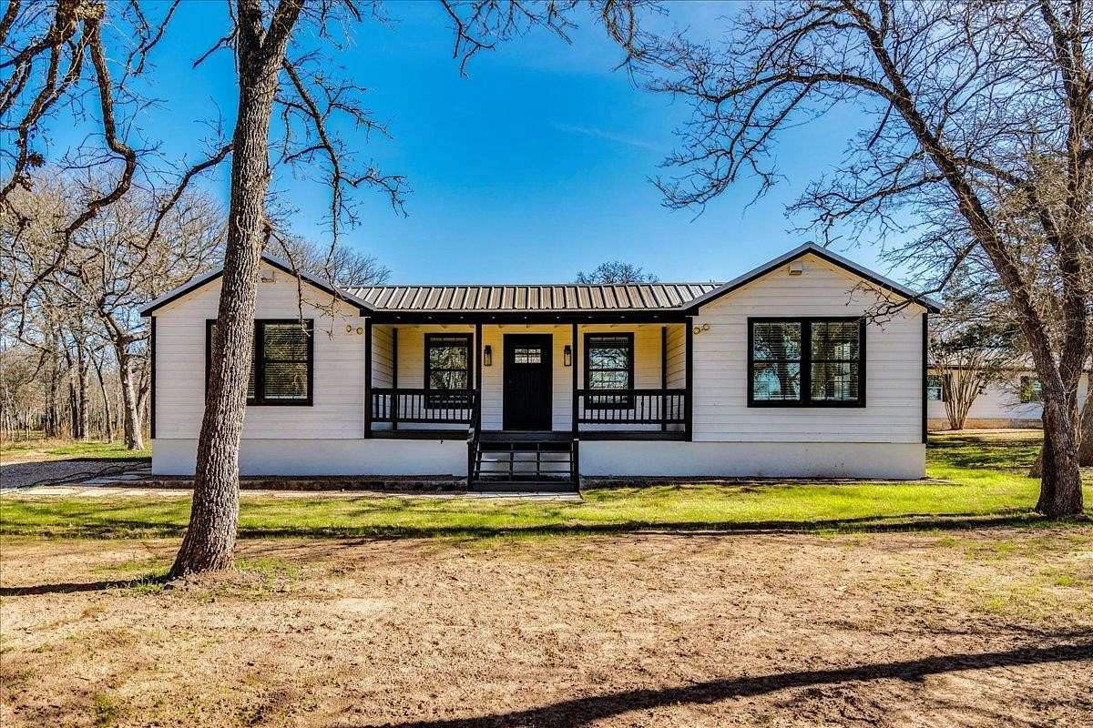 3 Acres of Land with Home for Sale in Dale, Texas