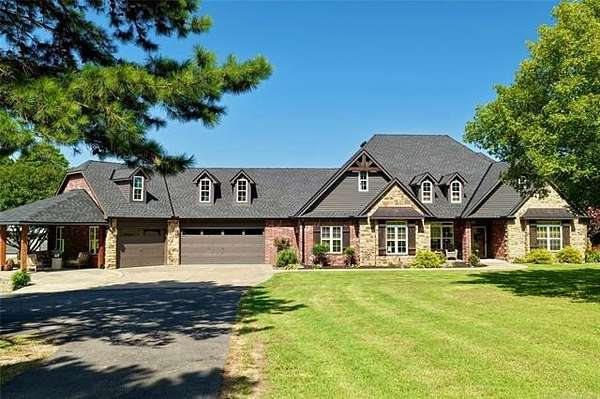 4.73 Acres of Land with Home for Sale in Eufaula, Oklahoma