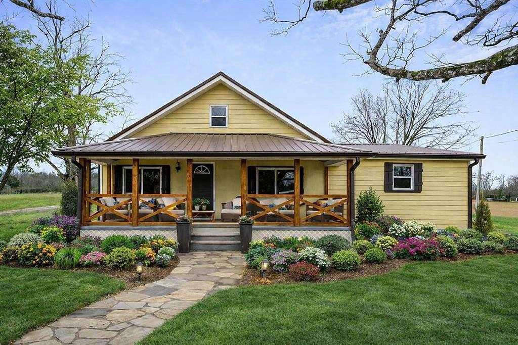 2.2 Acres of Land with Home for Sale in Quebeck, Tennessee