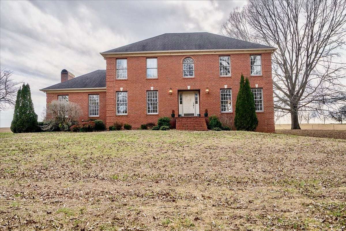 3.5 Acres of Land with Home for Sale in Lawrenceburg, Tennessee