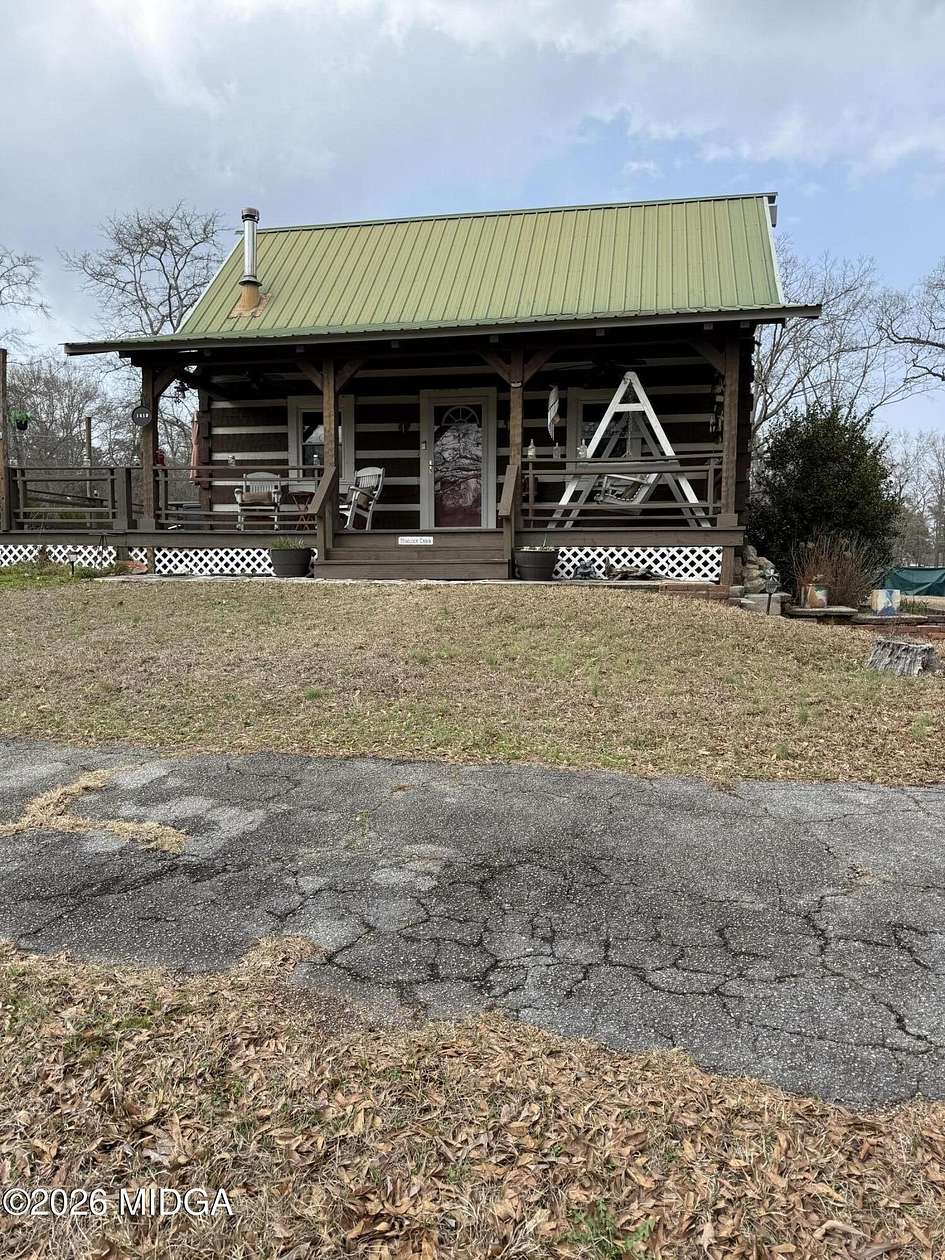 2 Acres of Land with Home for Sale in Macon, Georgia