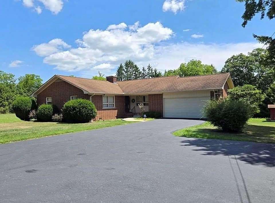 4.3 Acres of Land with Home for Sale in Beckley, West Virginia