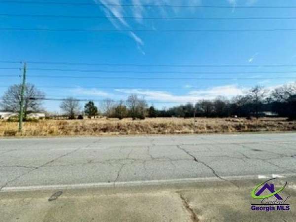 7 Acres of Mixed-Use Land for Sale in Perry, Georgia