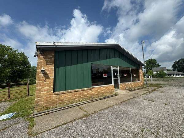 1.55 Acres of Improved Commercial Land for Sale in Union City, Pennsylvania