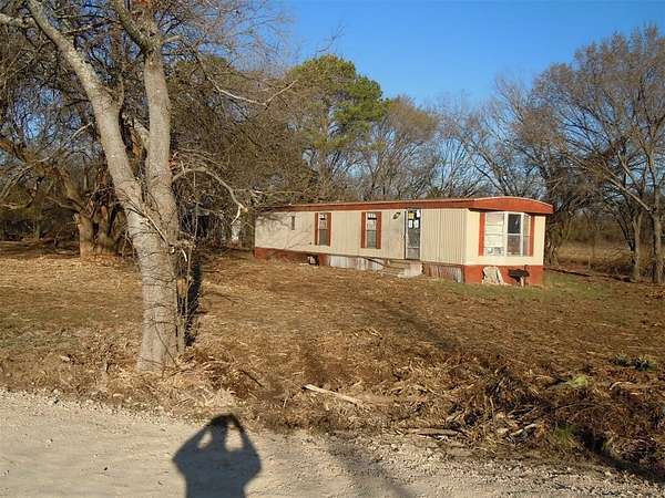 1 Acre of Residential Land for Sale in Cleburne, Texas