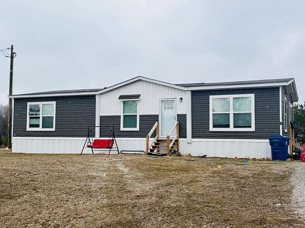 4.52 Acres of Land with Home for Sale in Somerset, Kentucky