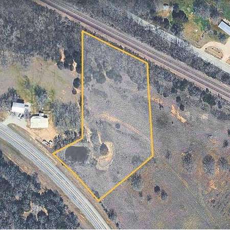 3 Acres of Land for Sale in Alvord, Texas