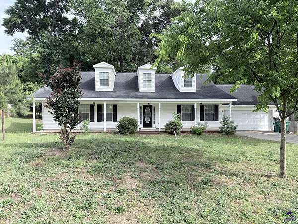 2.27 Acres of Land with Home for Sale in Byron, Georgia
