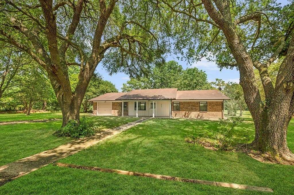 5 Acres of Land with Home for Sale in Pineland, Texas