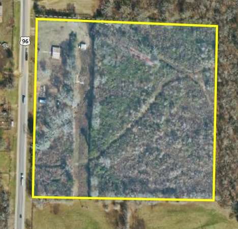 17.5 Acres of Mixed-Use Land for Sale in San Augustine, Texas