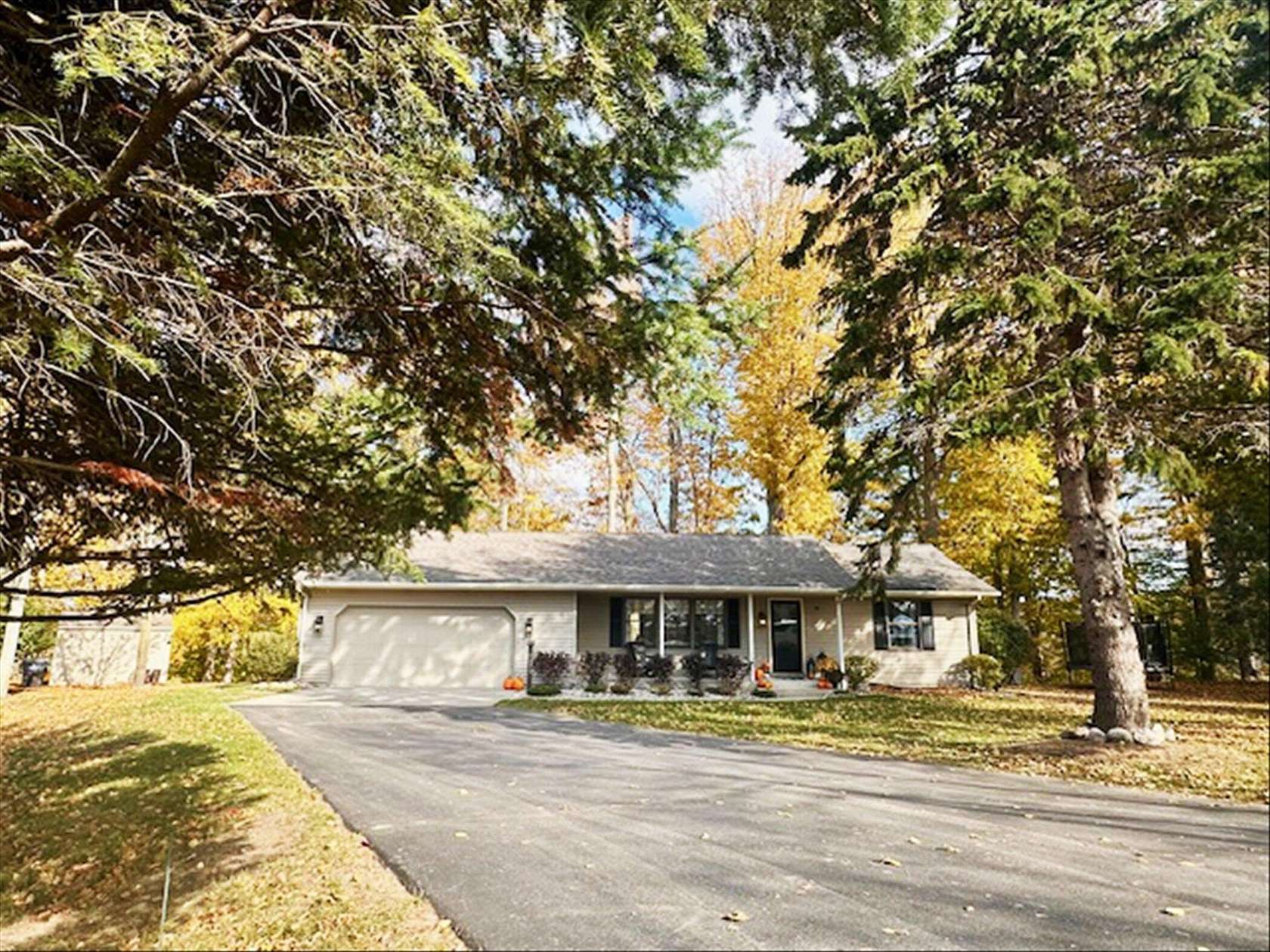 15 Acres of Land with Home for Sale in South Haven, Michigan