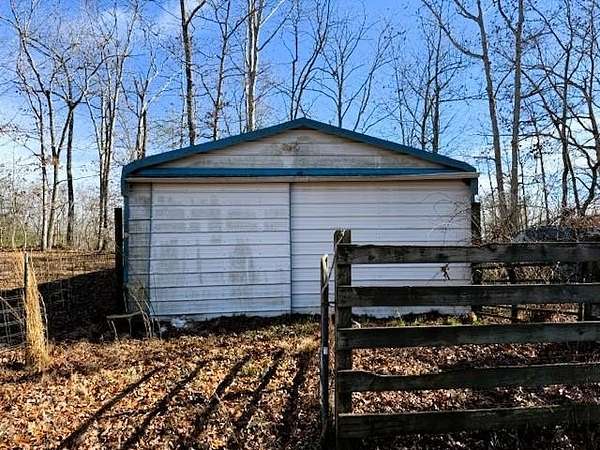 5.13 Acres of Agricultural Land for Auction in Crossville, Tennessee