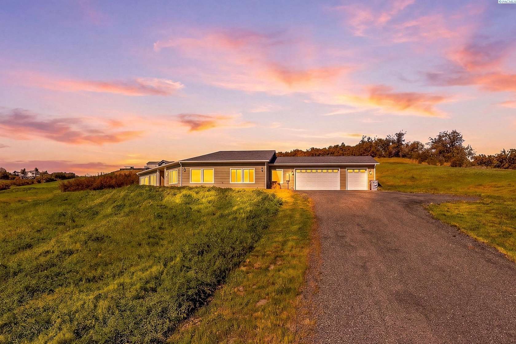 4.45 Acres of Land with Home for Sale in Pullman, Washington