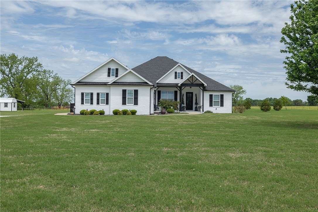 13 Acres of Land with Home for Sale in Prairie Grove, Arkansas